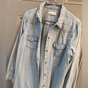 Old Navy Jean Shirt L